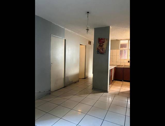 5 BEDROOM APARTMENT FOR SALE IN SUNNYSIDE